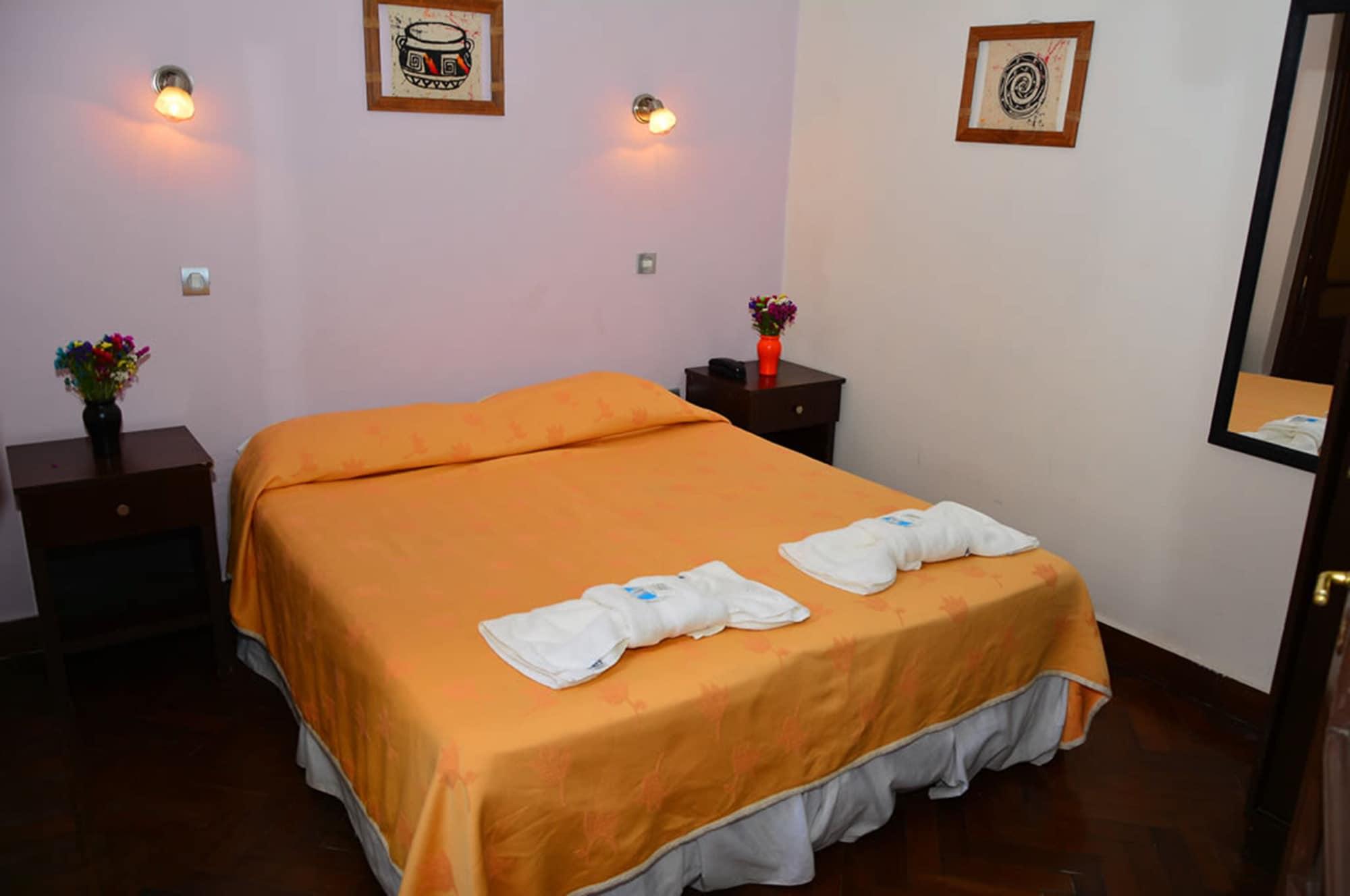 Hotel La Giralda Сальта Экстерьер фото