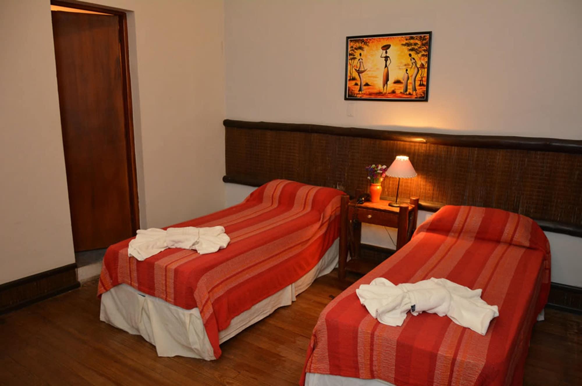 Hotel La Giralda Сальта Экстерьер фото