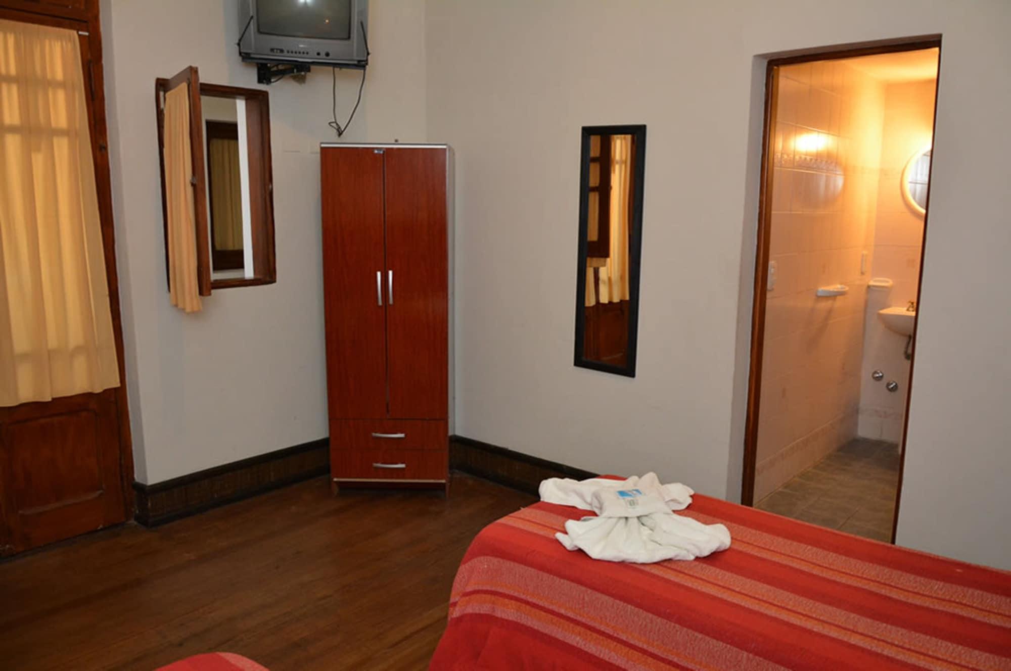 Hotel La Giralda Сальта Экстерьер фото