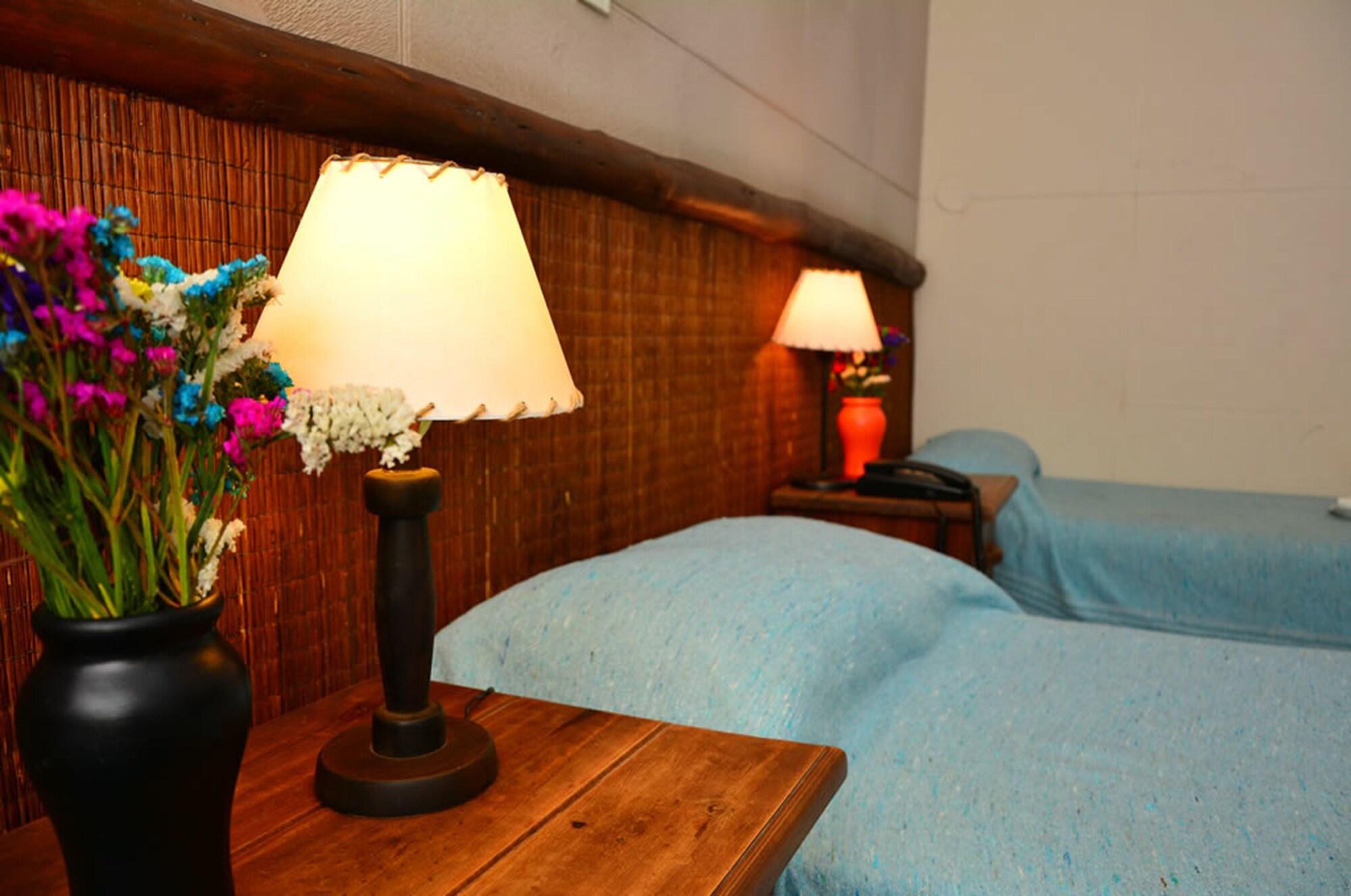 Hotel La Giralda Сальта Экстерьер фото