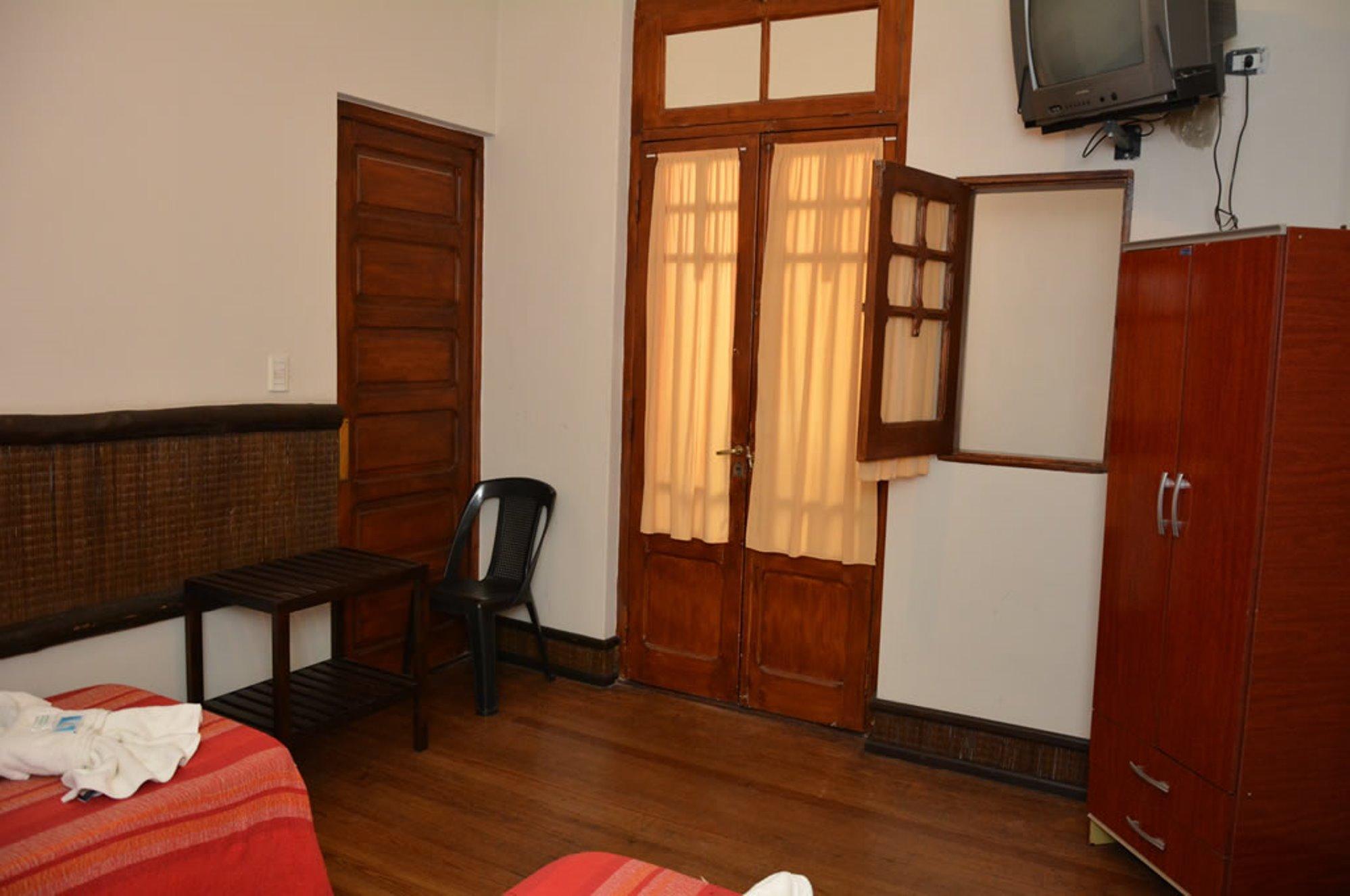 Hotel La Giralda Сальта Экстерьер фото